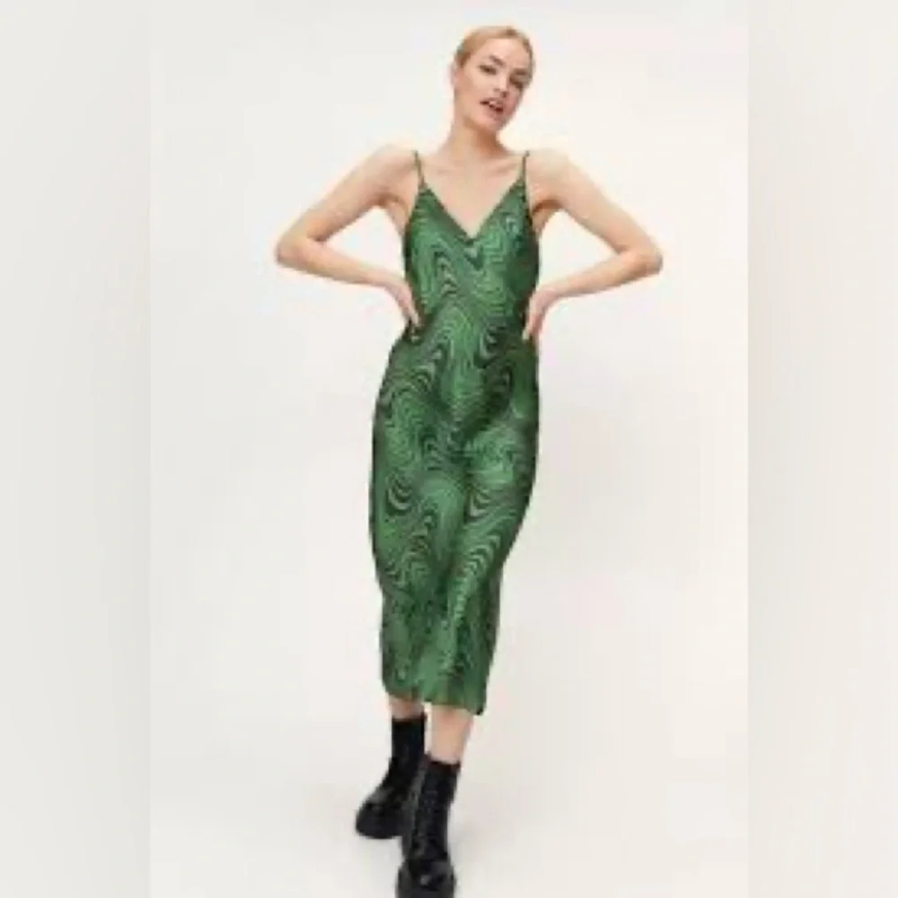 Zara Women’s printed midi Slip dress size small Grunge Abstract Blogger Hot - Picture 2 of 12